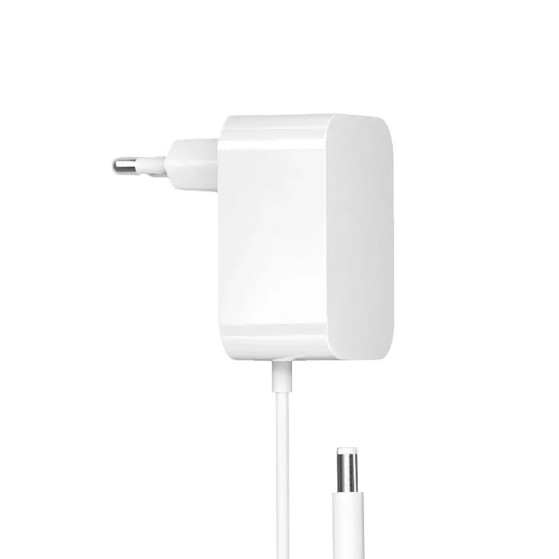 24W 12V 2A väggmonterad EU-kontakt strömadapter